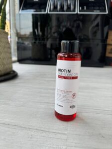 تونر صورت دیلمون حاوی بیوتین ۲۰۰ میل تونر صورت دیلمون حاوی بیوتین ۲۰۰ میل