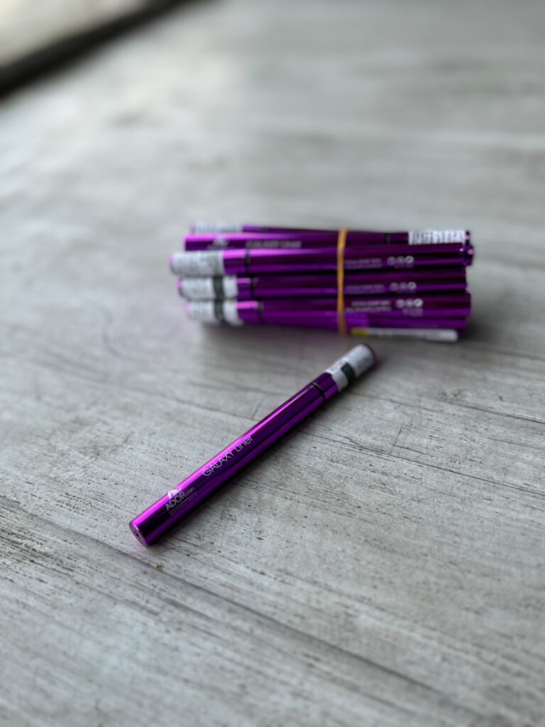 مداد چشم ADOR.com Galaxy Liner