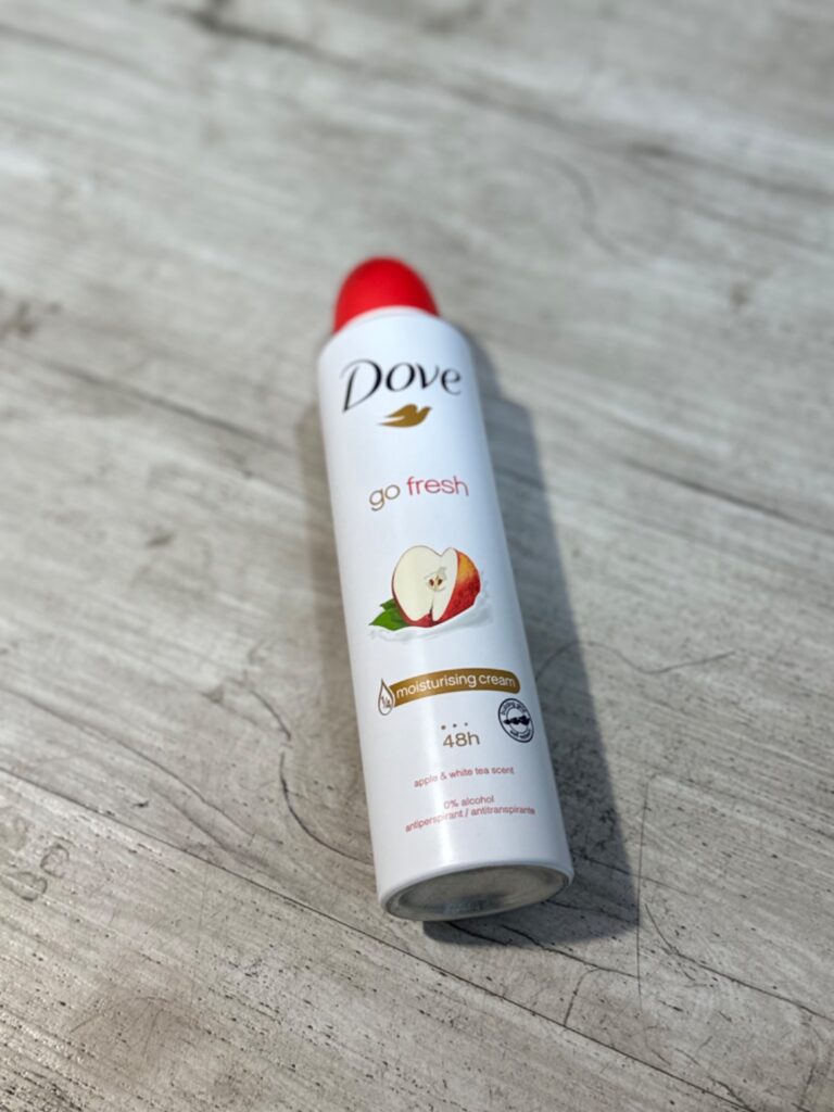 اسپری ضد تعریق داو مدل Go Fresh رایحه سیب و چای سفید
