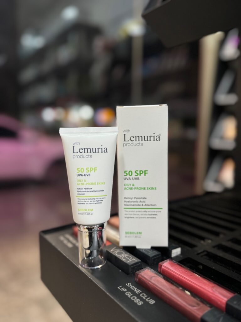 ضد آفتاب لموریا کرم ضد آفتاب لموریا SPF 50 مخصوص پوست چرب
