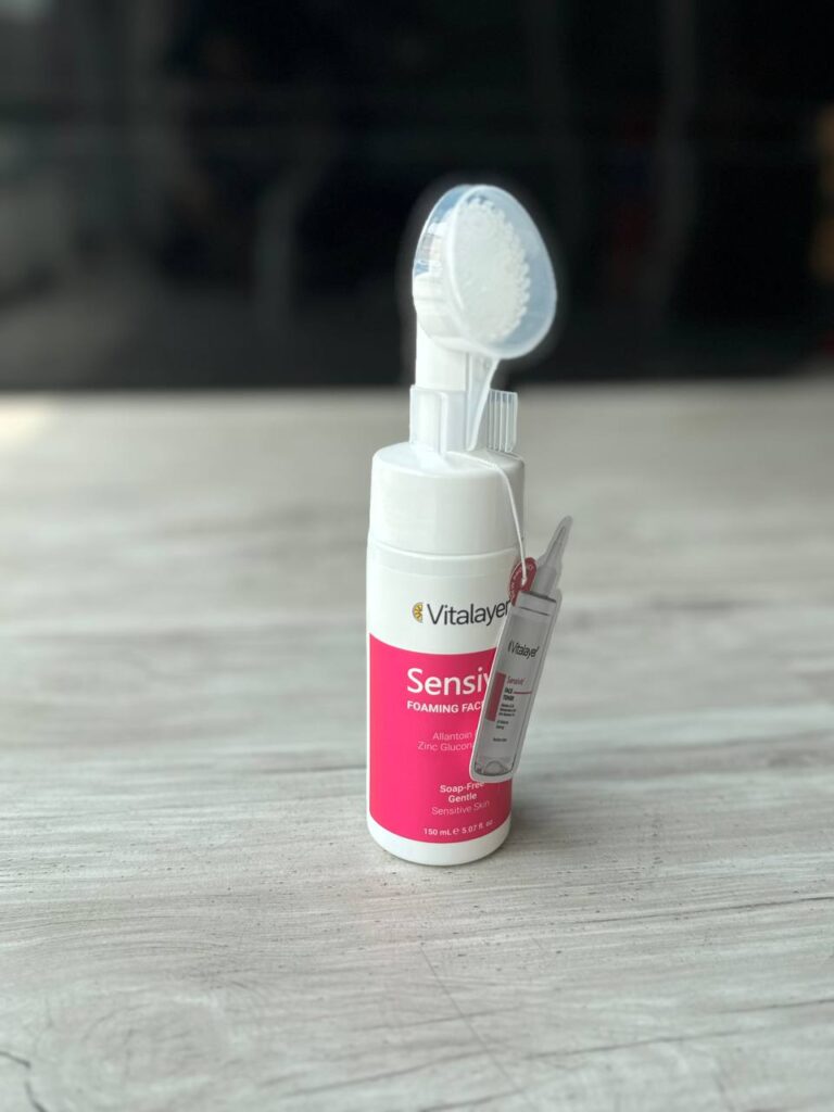 فوم شستشوی صورت ویتالیر فوم شستشوی صورت ویتالیر مدل Sensitive حجم 150 میلیلیتر